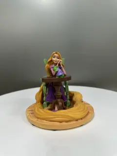FIGURA RESINA RAPUNZEL